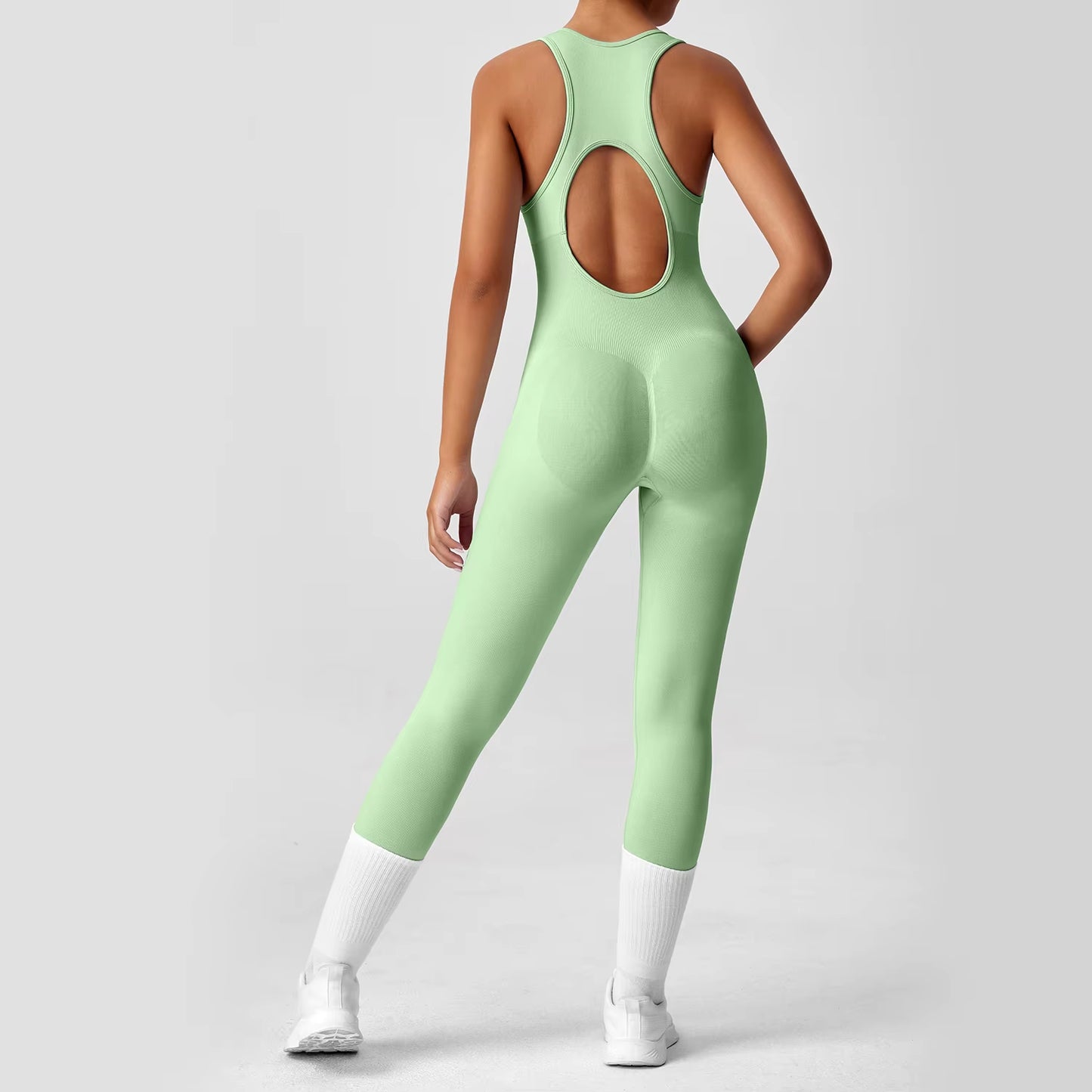 Seamless Peach Booty One-Piece Yoga Bodysuit - V-Back Tummy Control Gym Outfit for Women - Sexy Workout Jumpsuit Fitness Bodycon